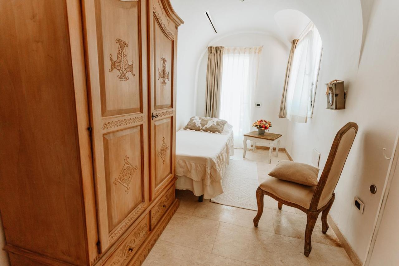 Hotel Pulicinu Baja Sardinia Zewnętrze zdjęcie