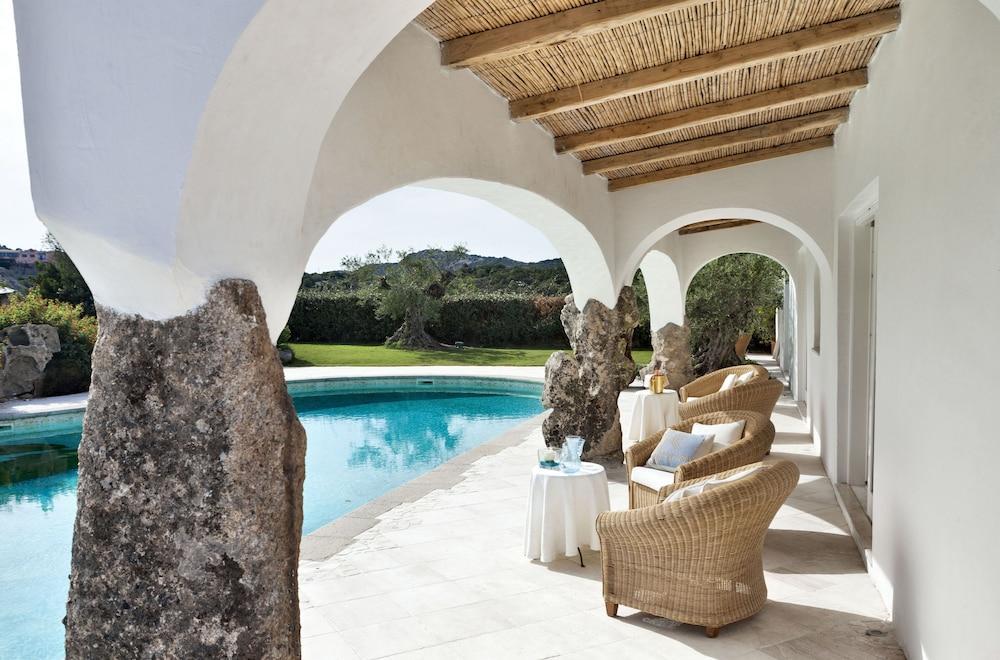 Hotel Pulicinu Baja Sardinia Zewnętrze zdjęcie