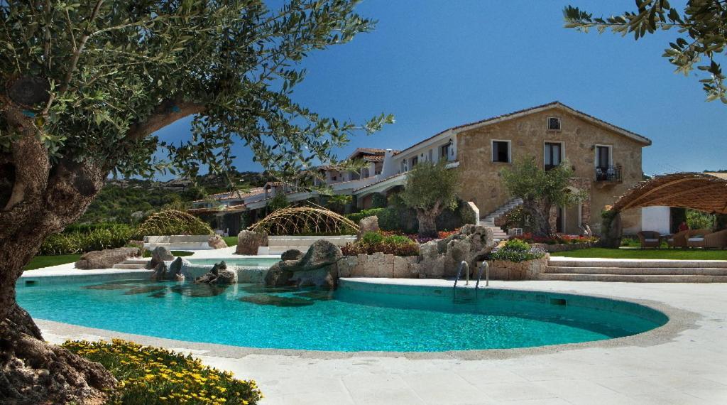 Hotel Pulicinu Baja Sardinia Zewnętrze zdjęcie