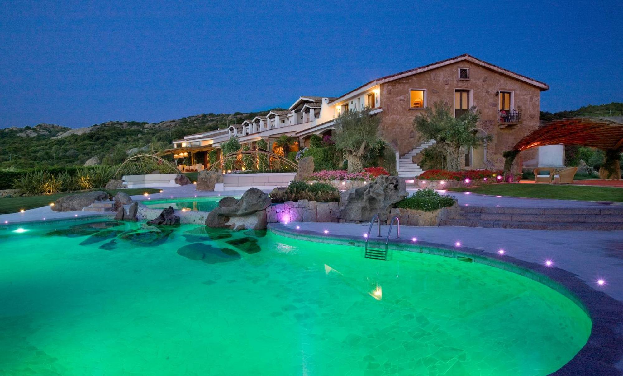 Hotel Pulicinu Baja Sardinia Zewnętrze zdjęcie