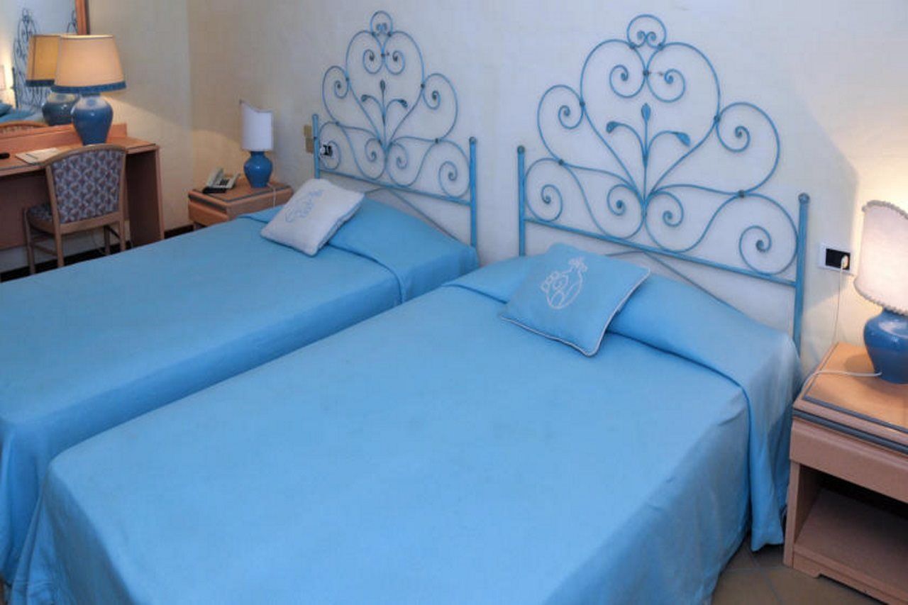 Hotel Pulicinu Baja Sardinia Zewnętrze zdjęcie