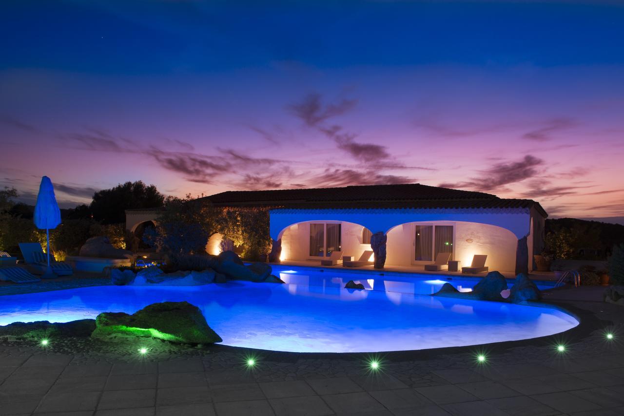 Hotel Pulicinu Baja Sardinia Zewnętrze zdjęcie