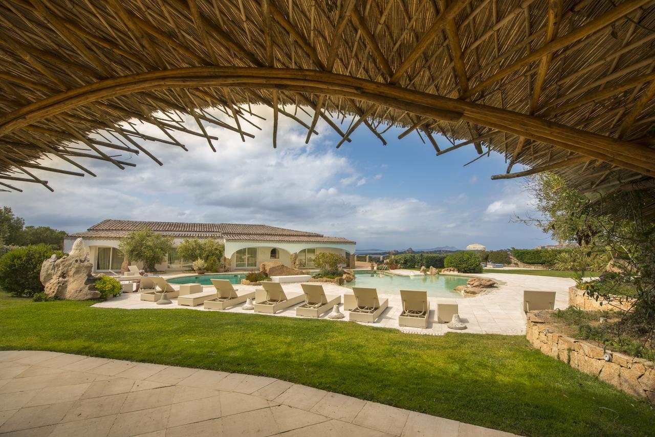 Hotel Pulicinu Baja Sardinia Zewnętrze zdjęcie