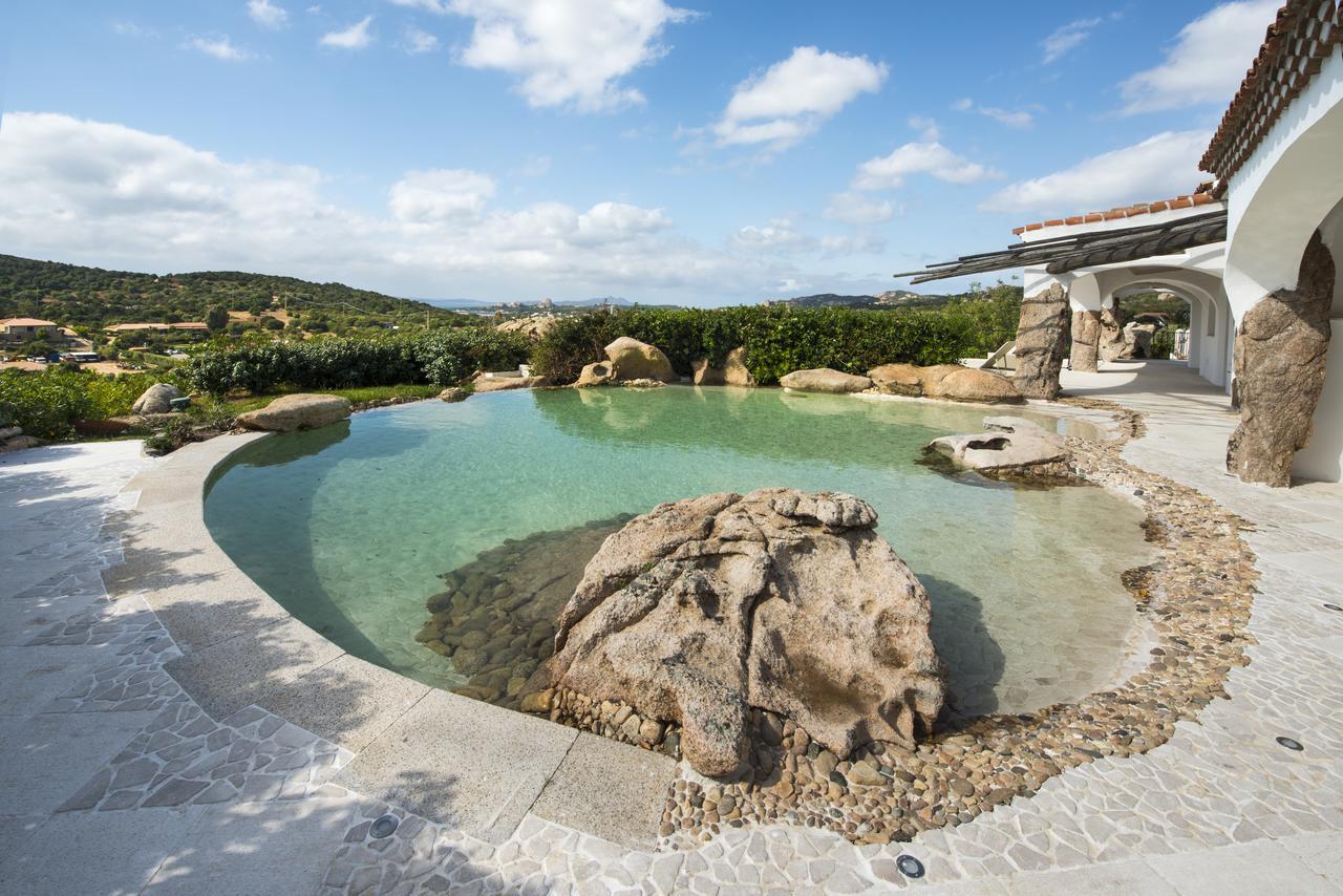 Hotel Pulicinu Baja Sardinia Zewnętrze zdjęcie