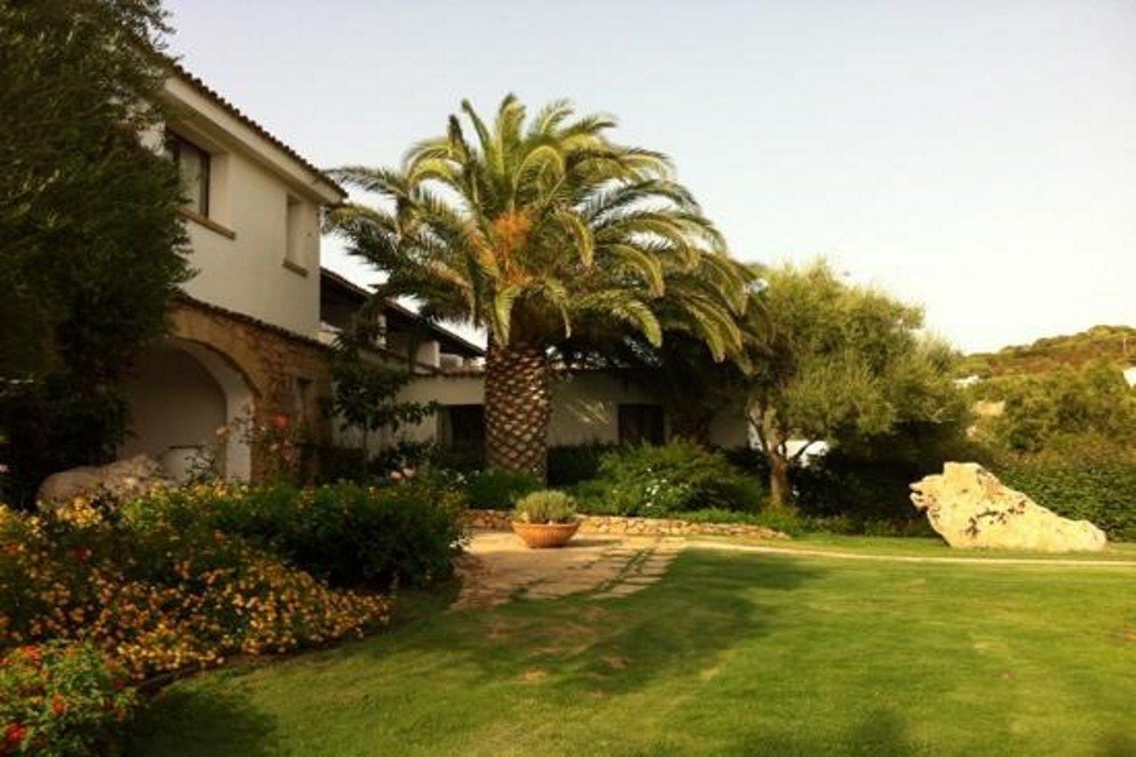 Hotel Pulicinu Baja Sardinia Zewnętrze zdjęcie