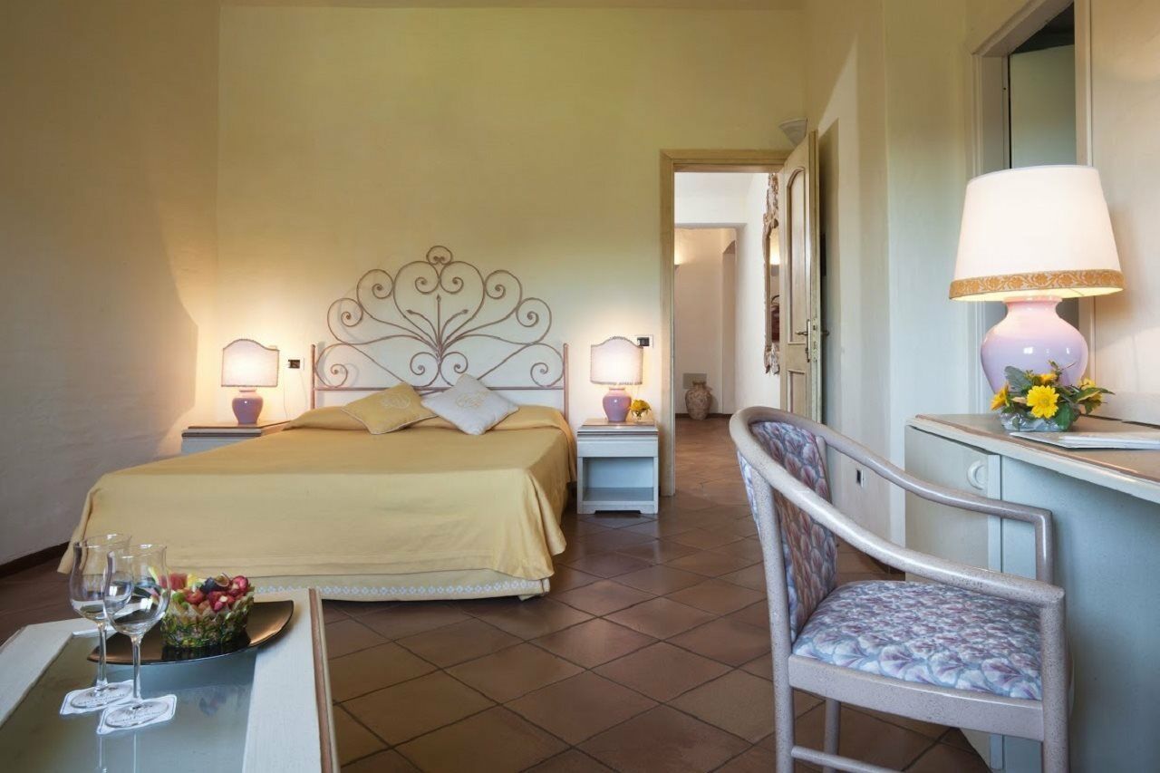Hotel Pulicinu Baja Sardinia Zewnętrze zdjęcie