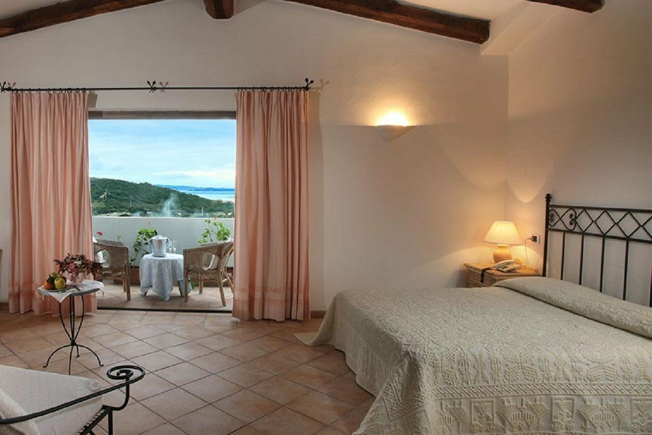 Hotel Pulicinu Baja Sardinia Zewnętrze zdjęcie